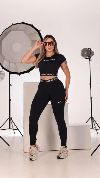 SET NIKE PRO (Leggis+CropTop)