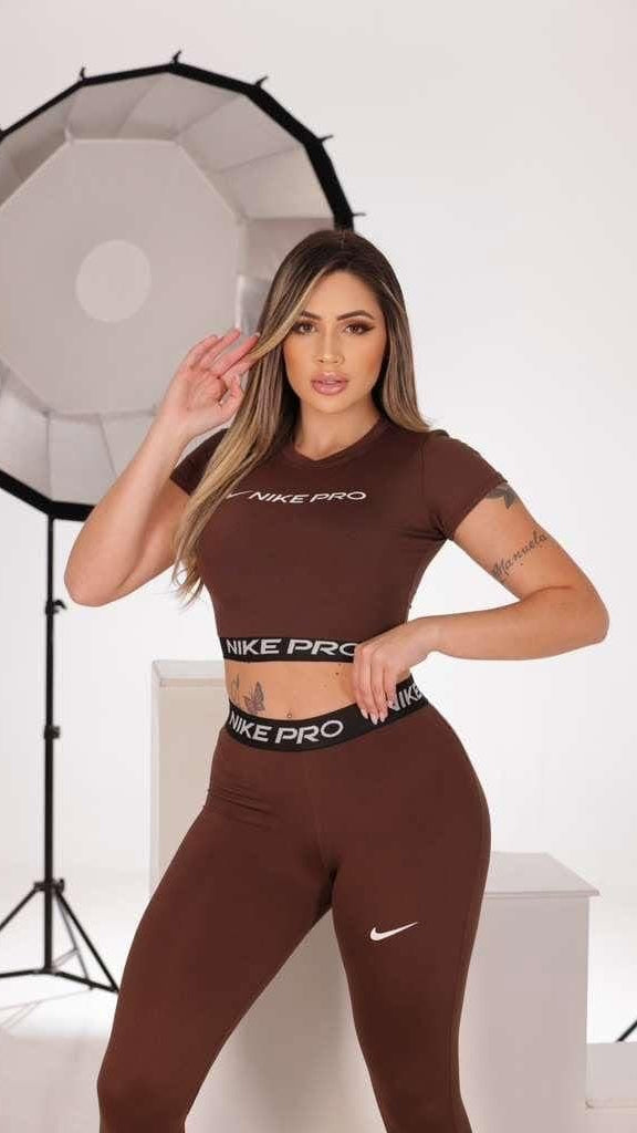 SET NIKE PRO (Leggis+CropTop)